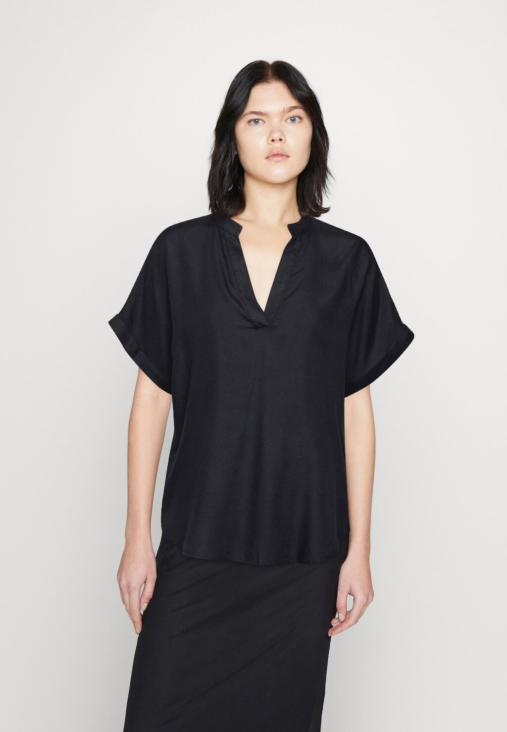 

Блузка Vero Moda, черный