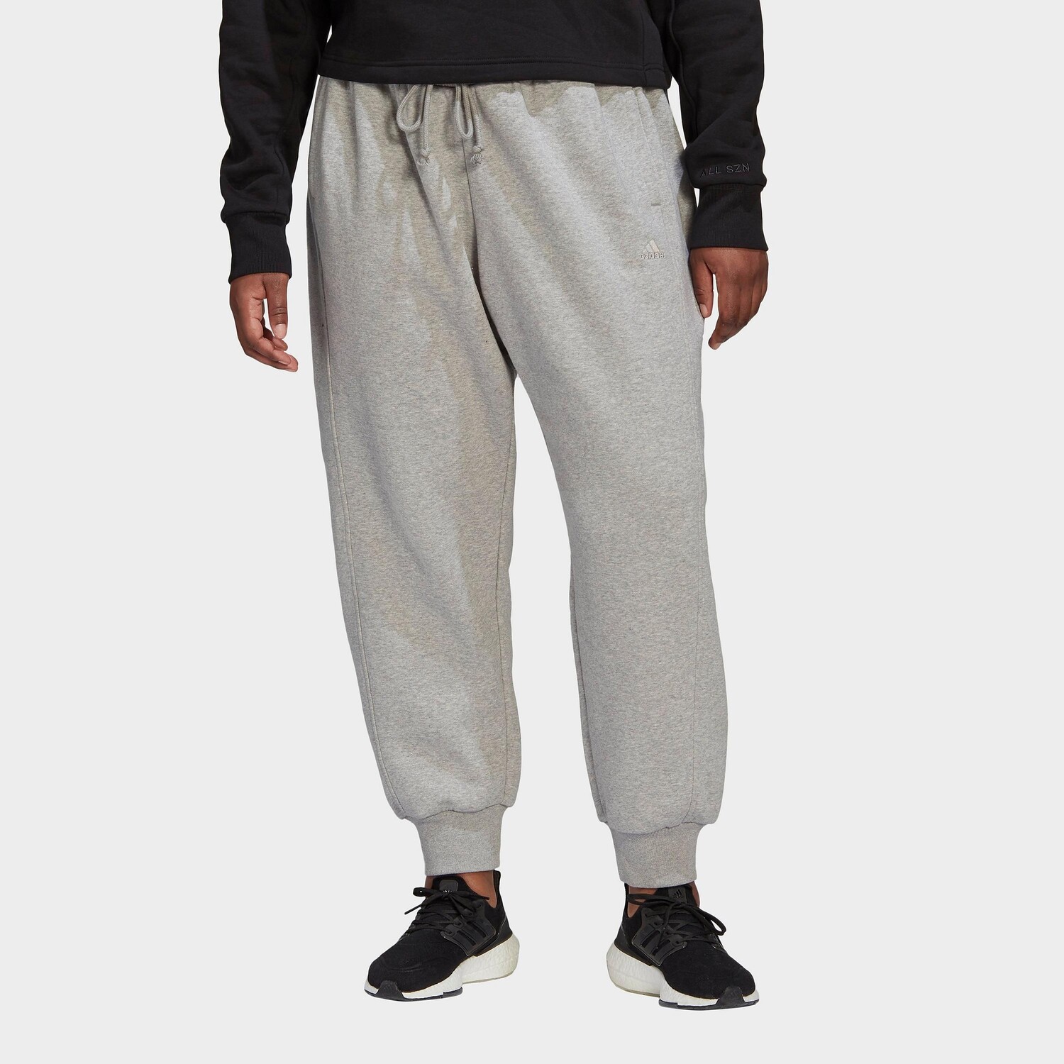 

Женские брюки-джоггеры из флиса adidas Sportswear All SZN (большие размеры), серый