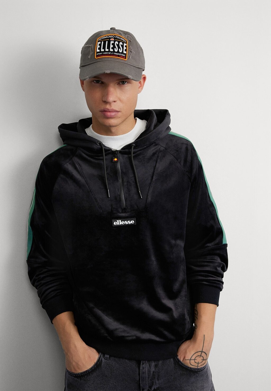 

Толстовка Ellesse HERCULE HOODY, черный