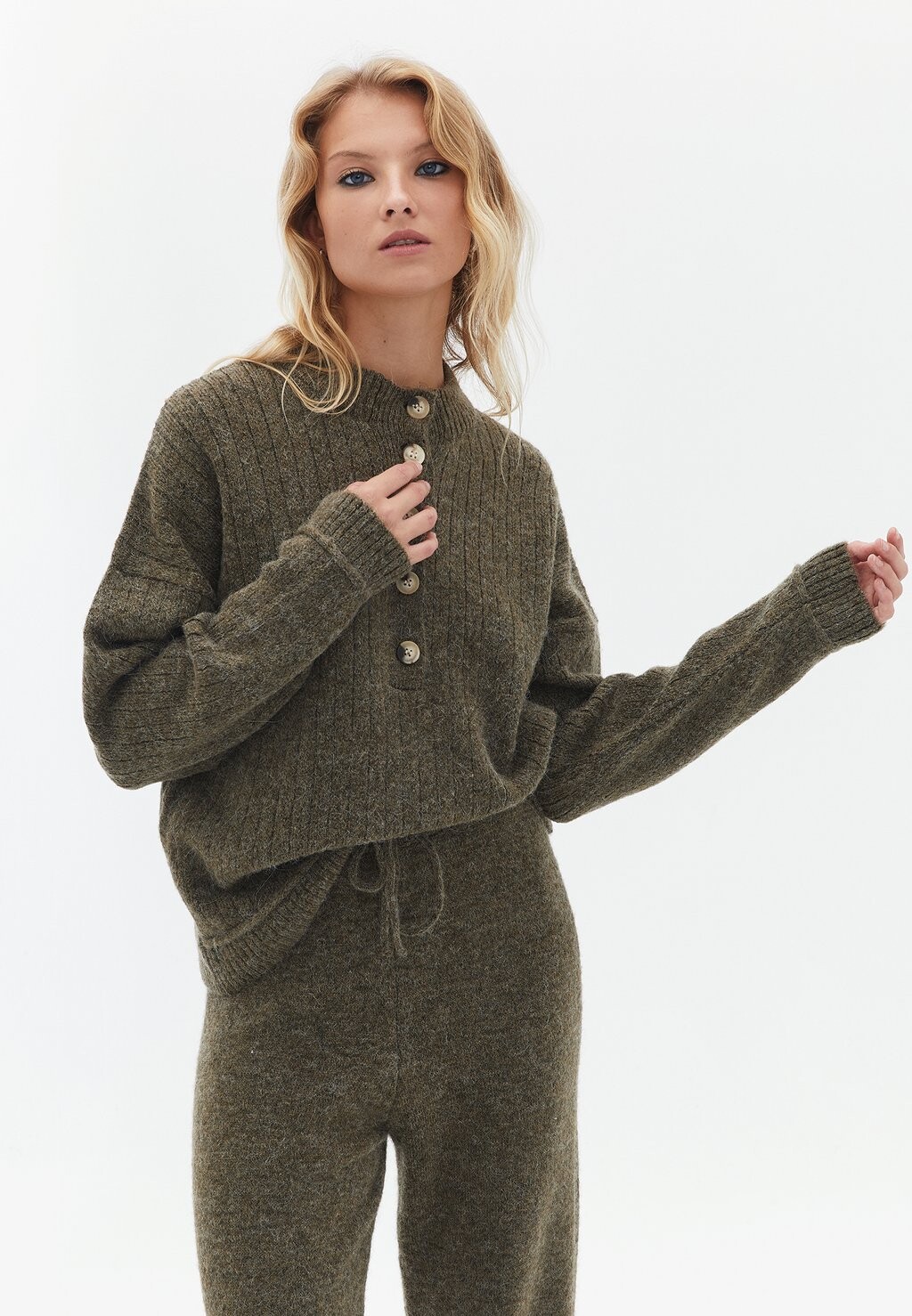 

Вязаный свитер WOOL BLENDED SWEATER OXXO, цвет dark olive