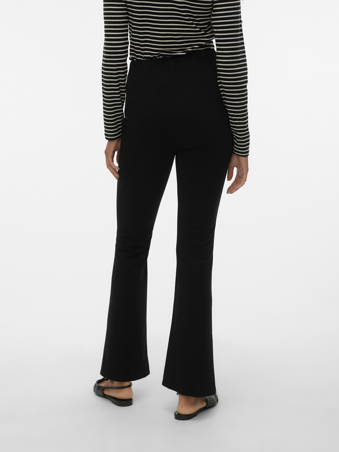 

Брюки Vero Moda Lockere Stoffhose Stretch Flare Pants mit Schlag VMLIVA, черный
