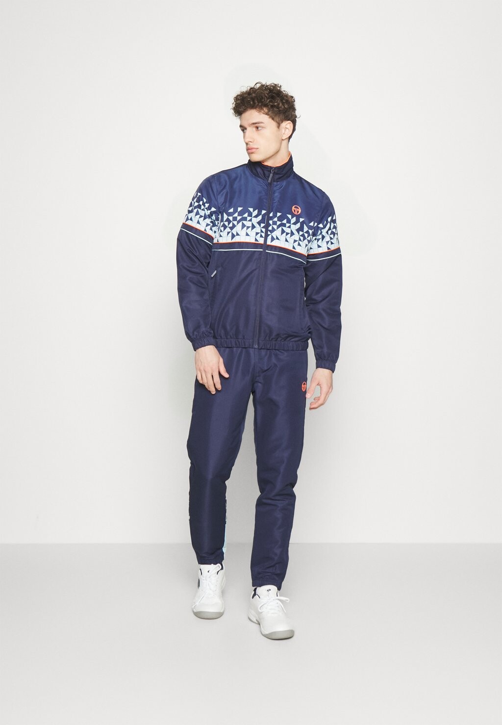 

Спортивный костюм Sergio Tacchini, темно-синий