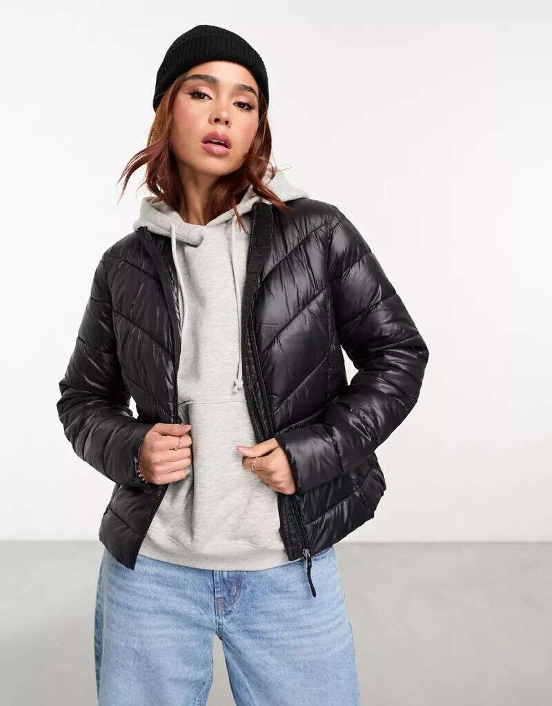 

Черная стеганая куртка Vero Moda, Серый
