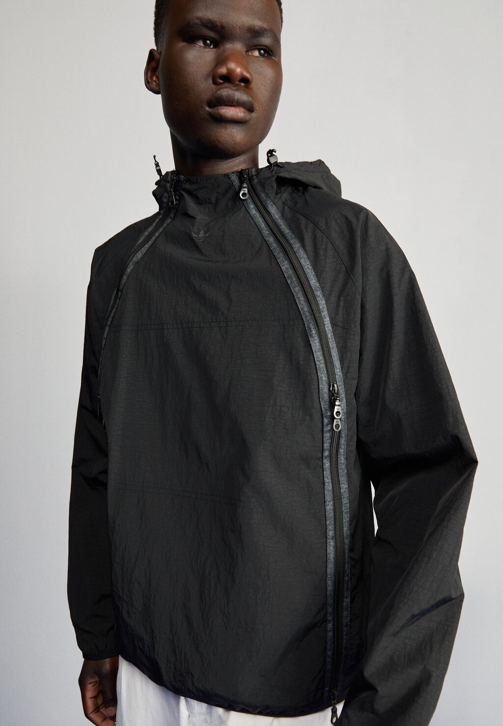 

Куртка adidas Originals, черный