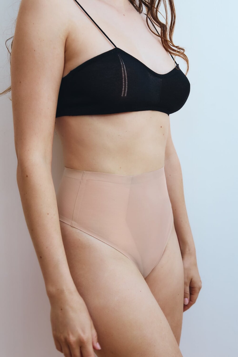 

Корректирующее белье стринги ZARA, бежевый