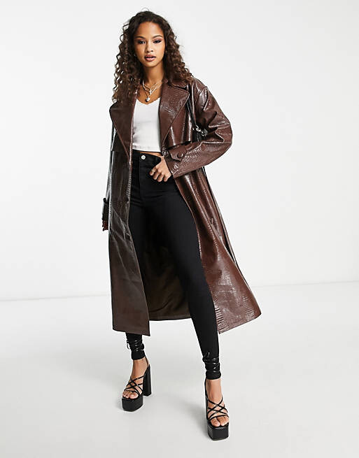 

Шоколадный тренч из искусственной кожи крокодила Miss Selfridge