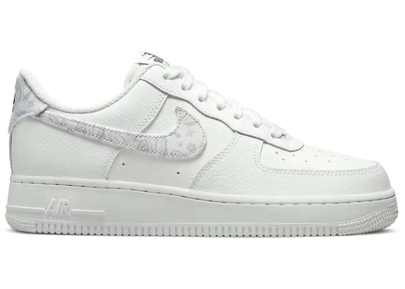 

Кроссовки Nike Air Force 1 Low женские, белый / серый