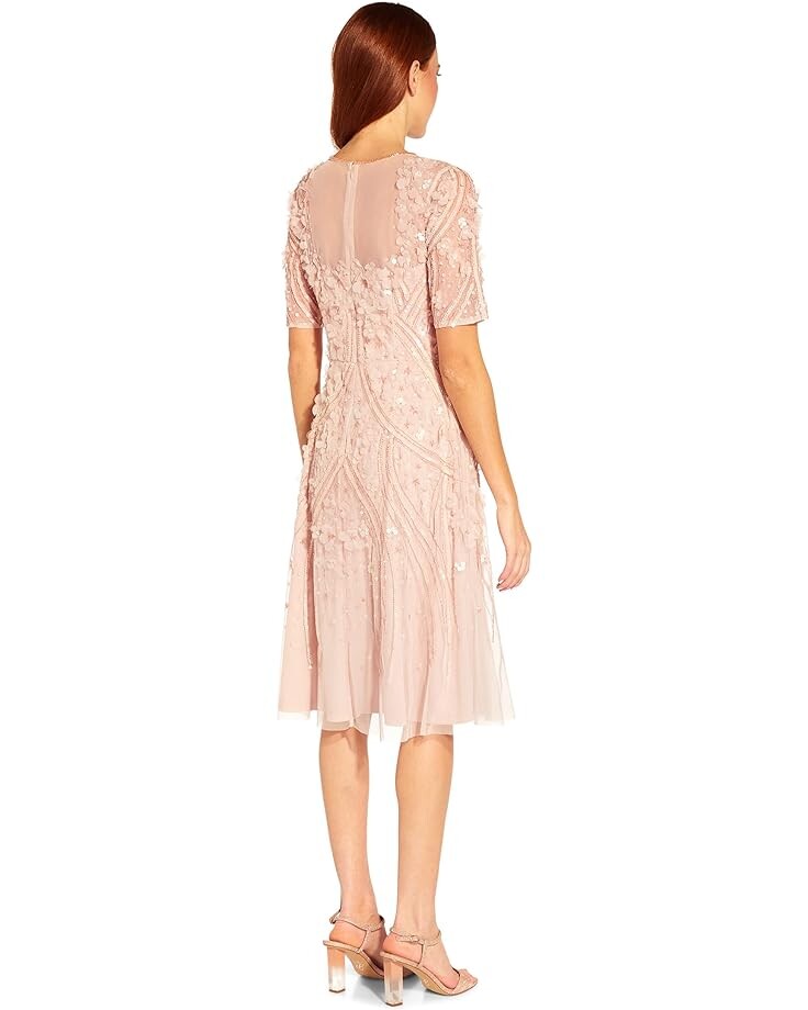 

Платье Adrianna Papell Short Sleeve Beaded Dress, цвет Shell