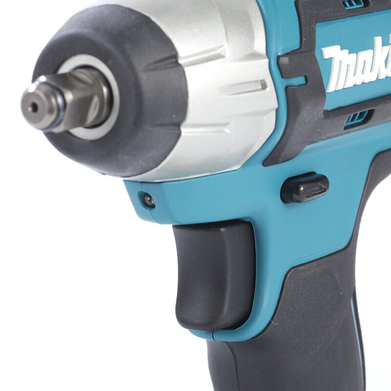 Гайковерт ударный Makita TW140DSMJ, 9,5 мм + два аккумулятора 12V/4.0Ah, зарядное устройство