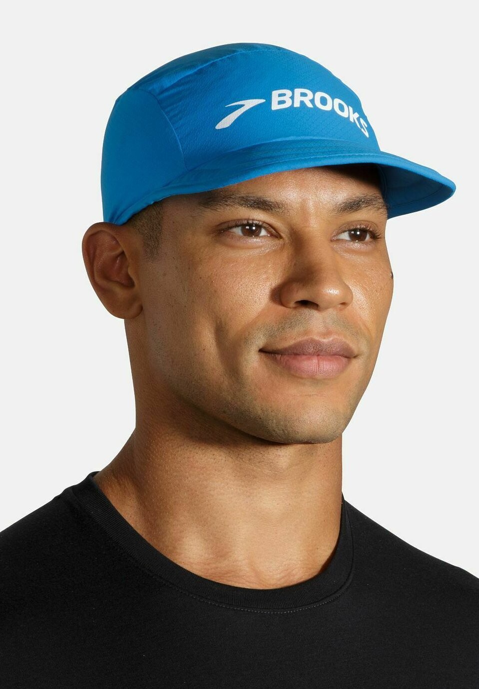 

Бейсболка Brooks