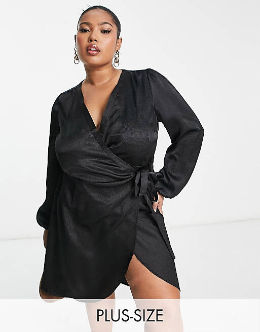 

Черное атласное платье миди с запахом Vero Moda Curve