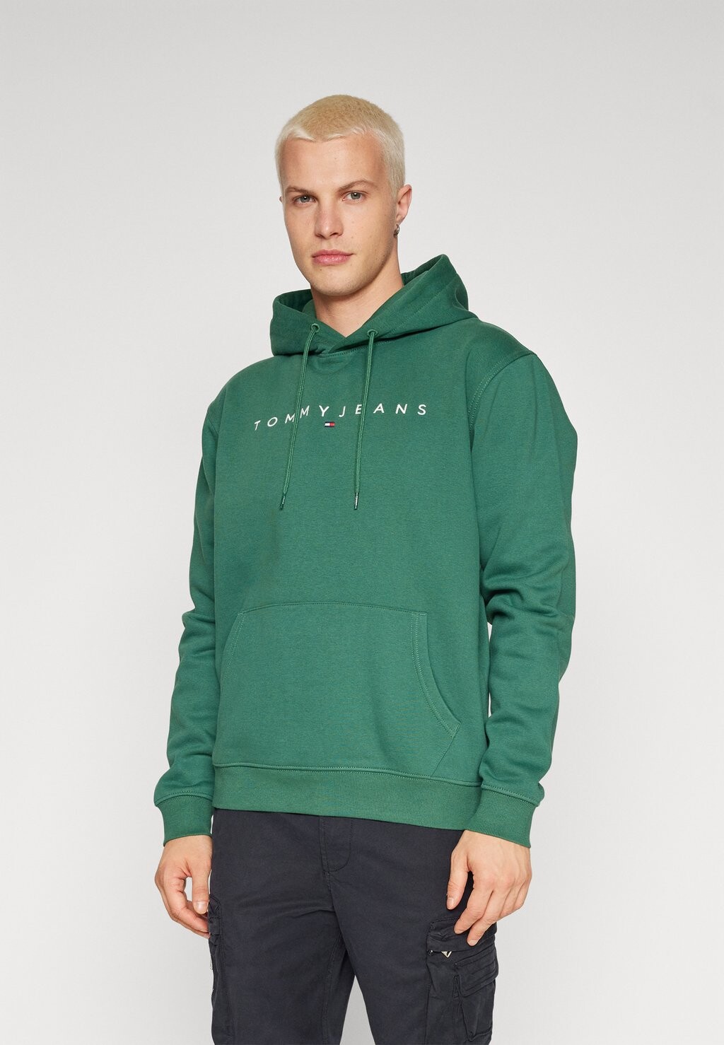 

Толстовка Tommy Jeans LINEAR LOGO HOODIE, темно-зеленый