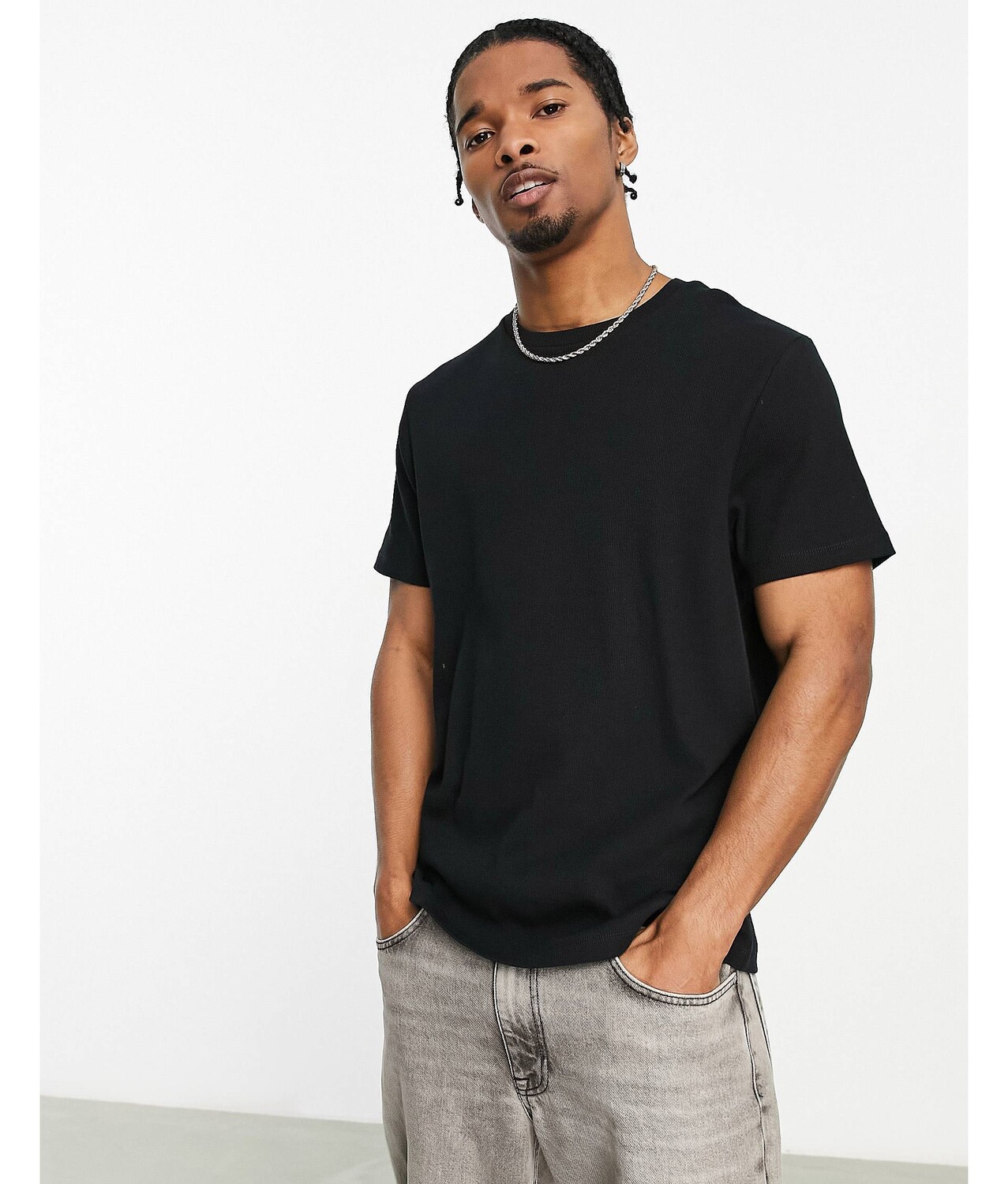 

Черная футболка в рубчик с круглым вырезом ASOS DESIGN