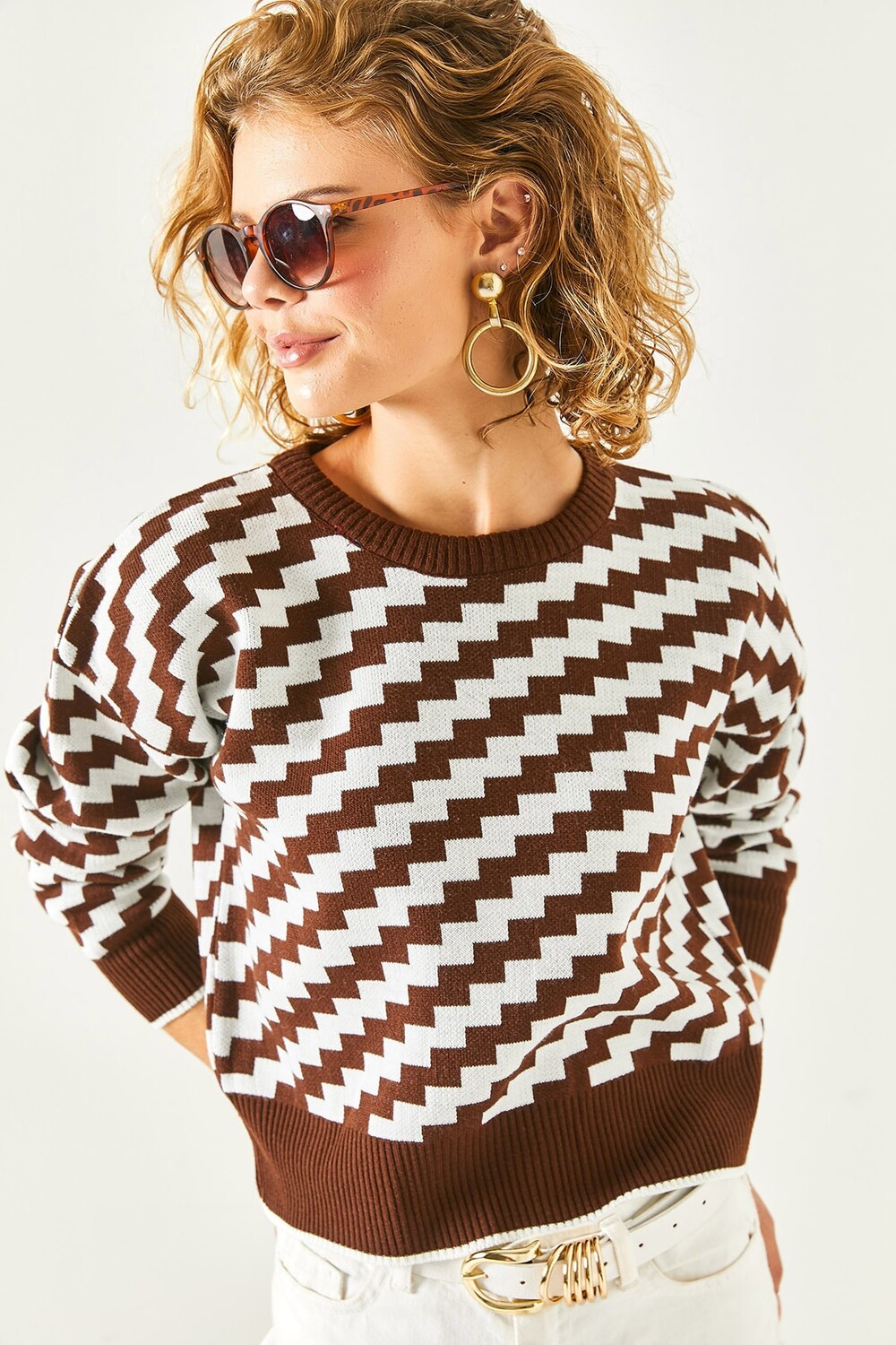 

Женская укороченная трикотажная блузка горько-коричневого цвета с зигзагообразным узором Olalook, коричневый