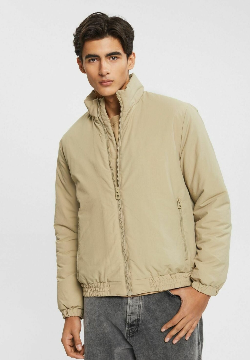 

Легкая куртка edc by Esprit