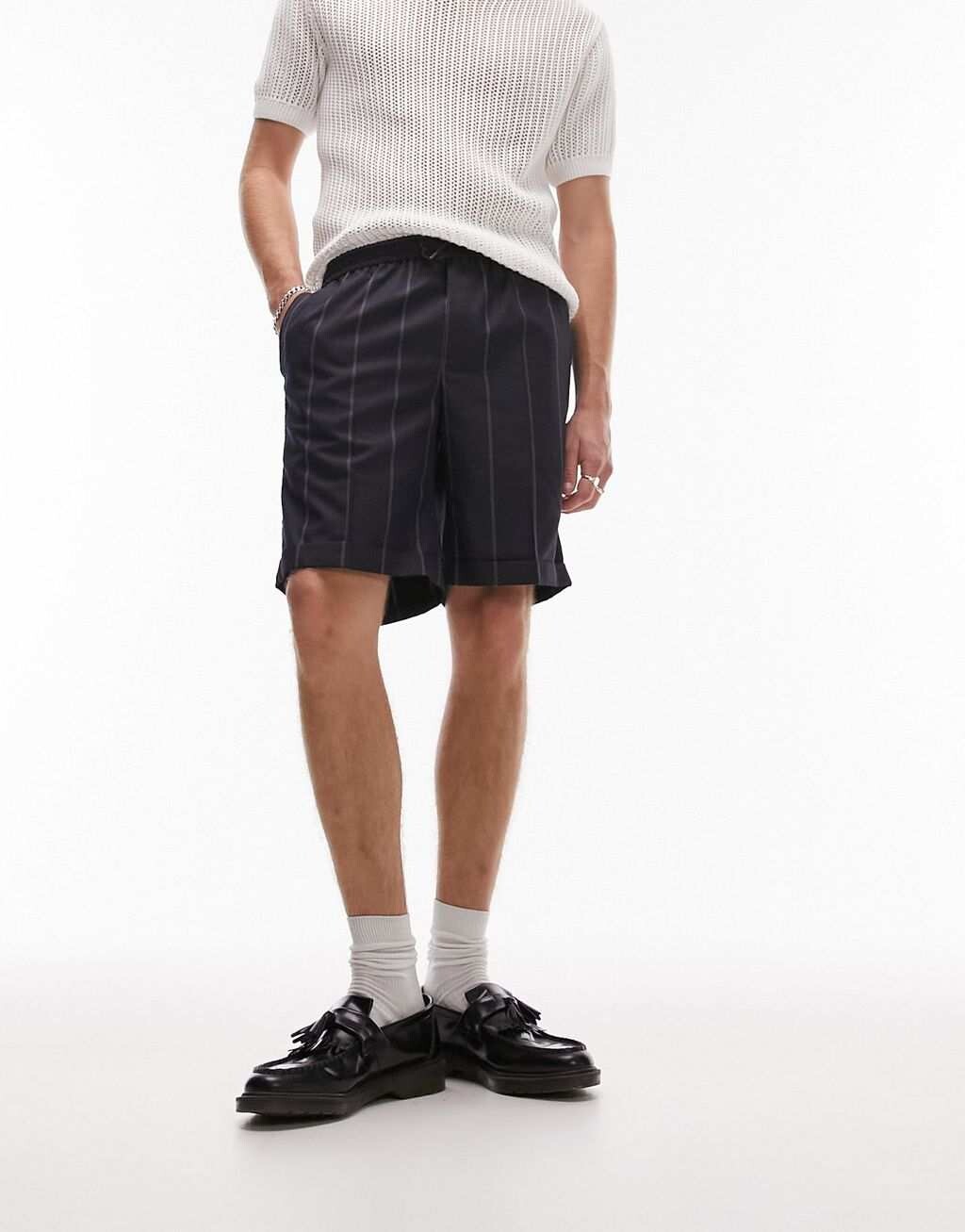 

Черные элегантные шорты в тонкую полоску Topman