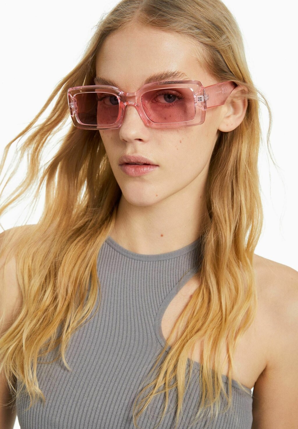 

Солнцезащитные очки Bershka, светло-розовый