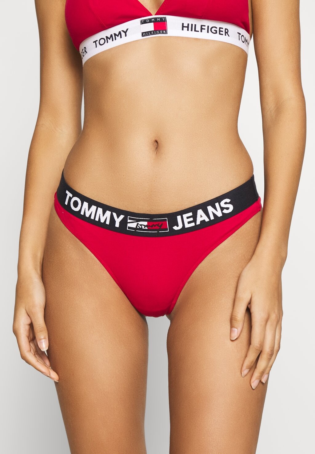 

Стринги Tommy Jeans