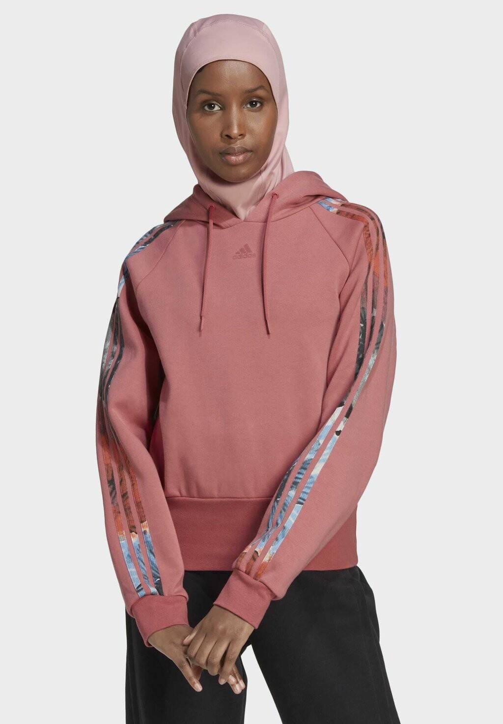 

Толстовка с капюшоном Adidas, красный