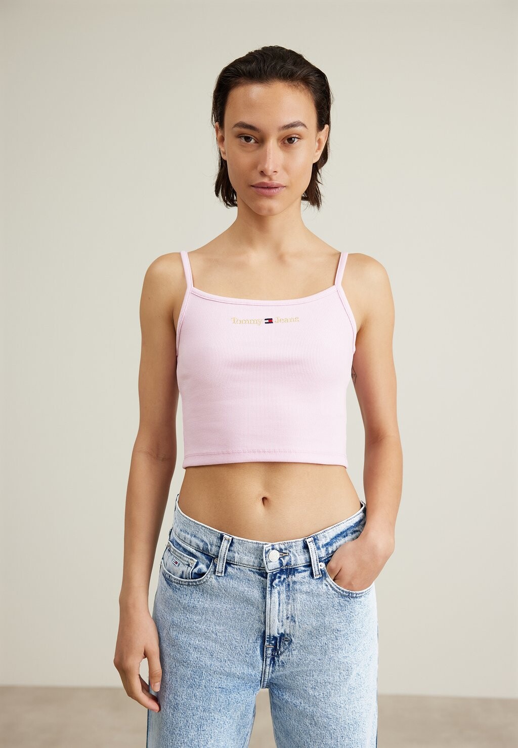

Топ Tommy Jeans ЛИНЕЙНЫЙ РЕМЕНЬ, цвет french orchid