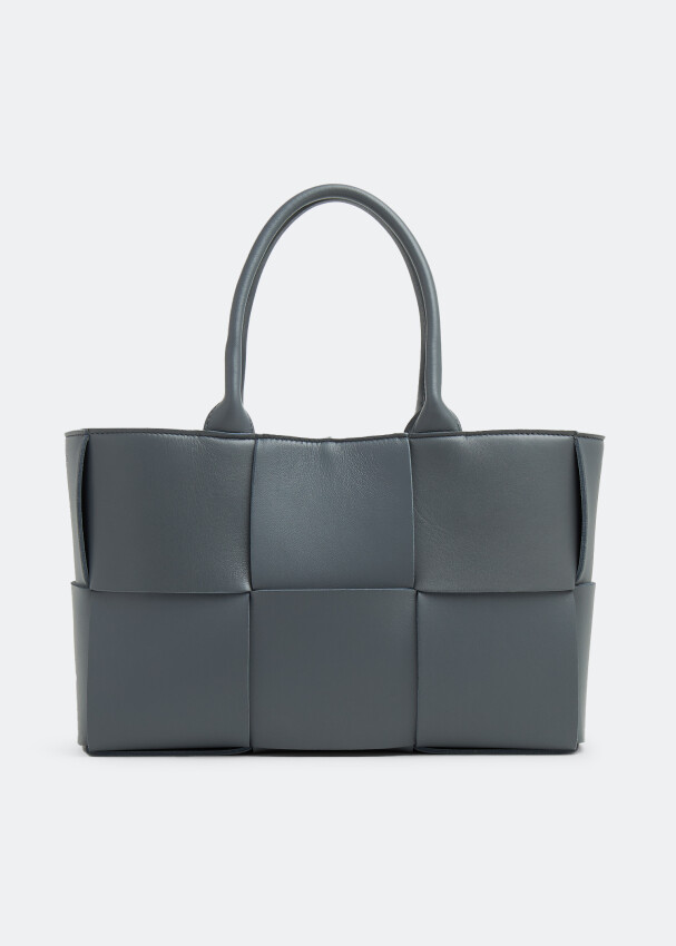 

Сумка-тоут Bottega Veneta Small Arco, серый