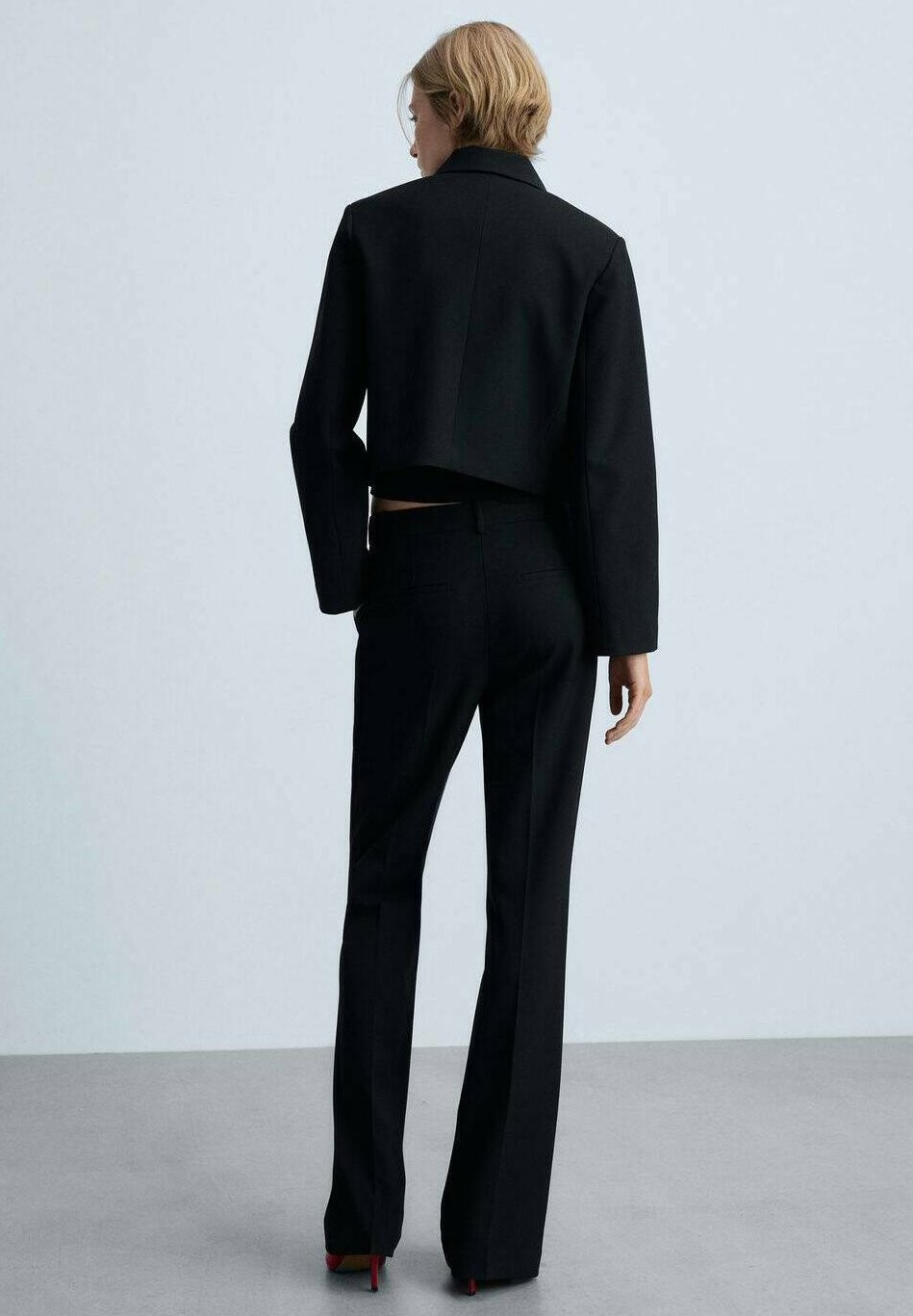 

Брюки Mango, черный