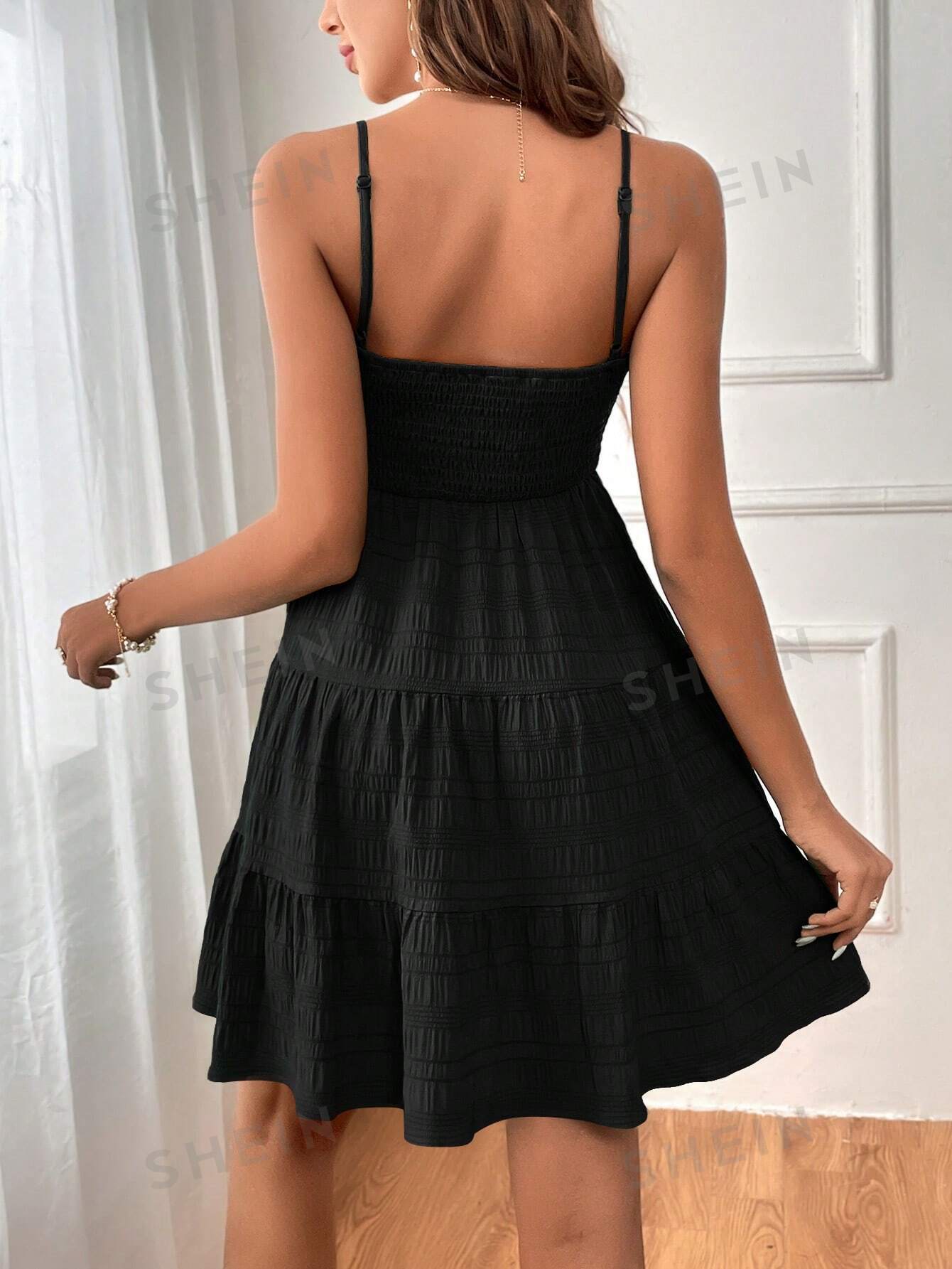 цена SHEIN WYWH Женское однотонное платье на тонких бретельках с оборками и подолом, черный