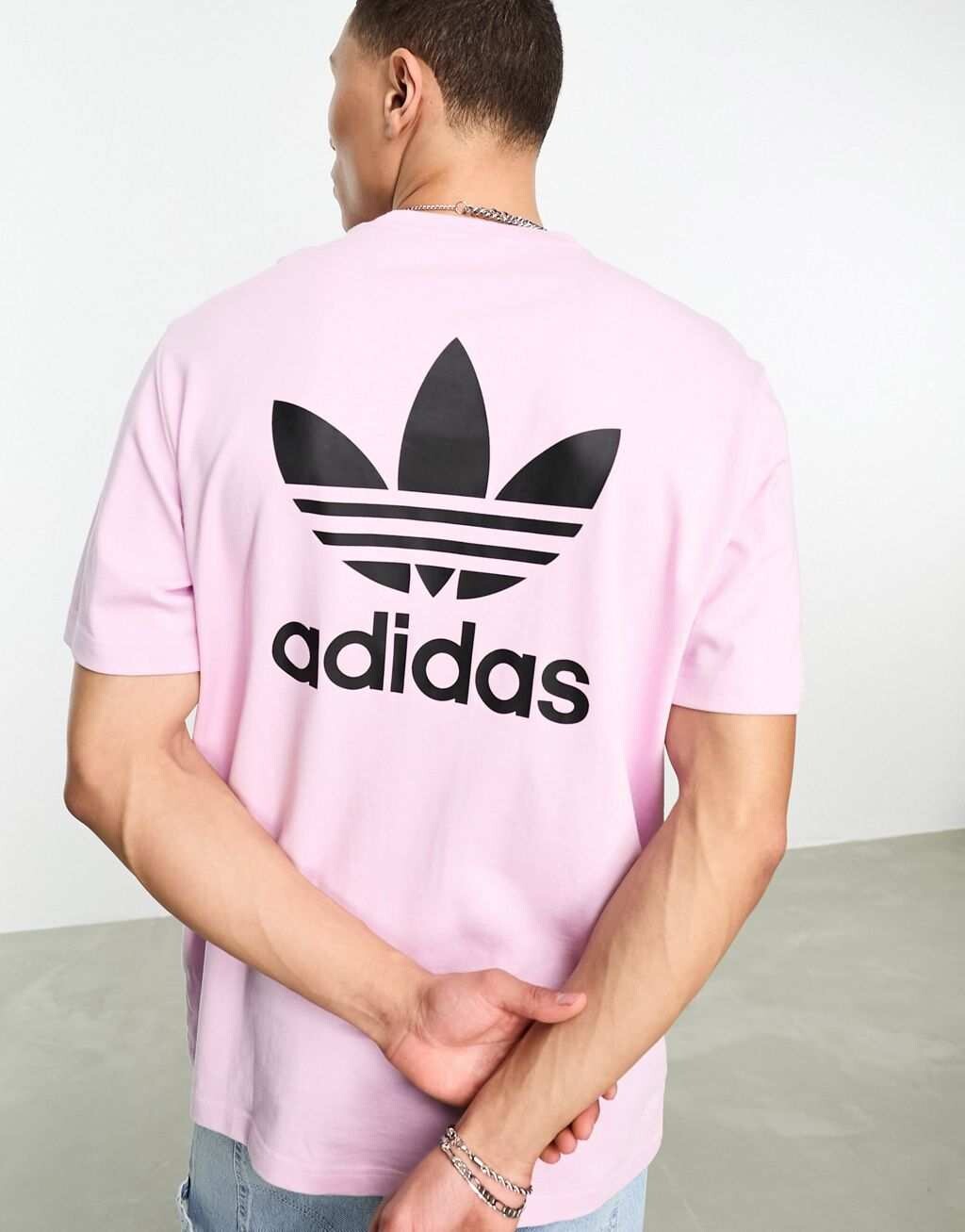 

Розовая футболка с маленьким логотипом adidas Originals Trefoil Essentials