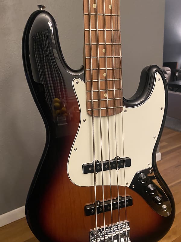 

Басс гитара Fender Player Jazz Bass V with Pau Ferro Fingerboard