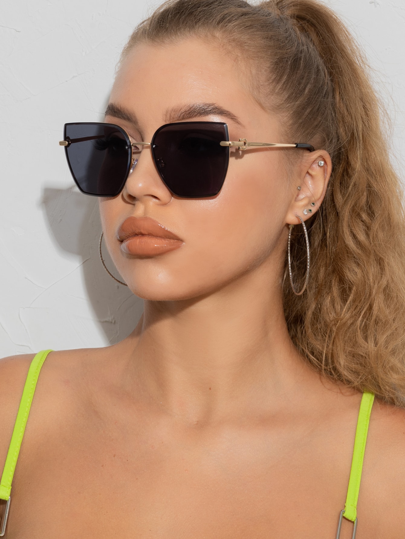 1 шт. Женские модные солнцезащитные очки в металлической квадратной оправе цена и фото