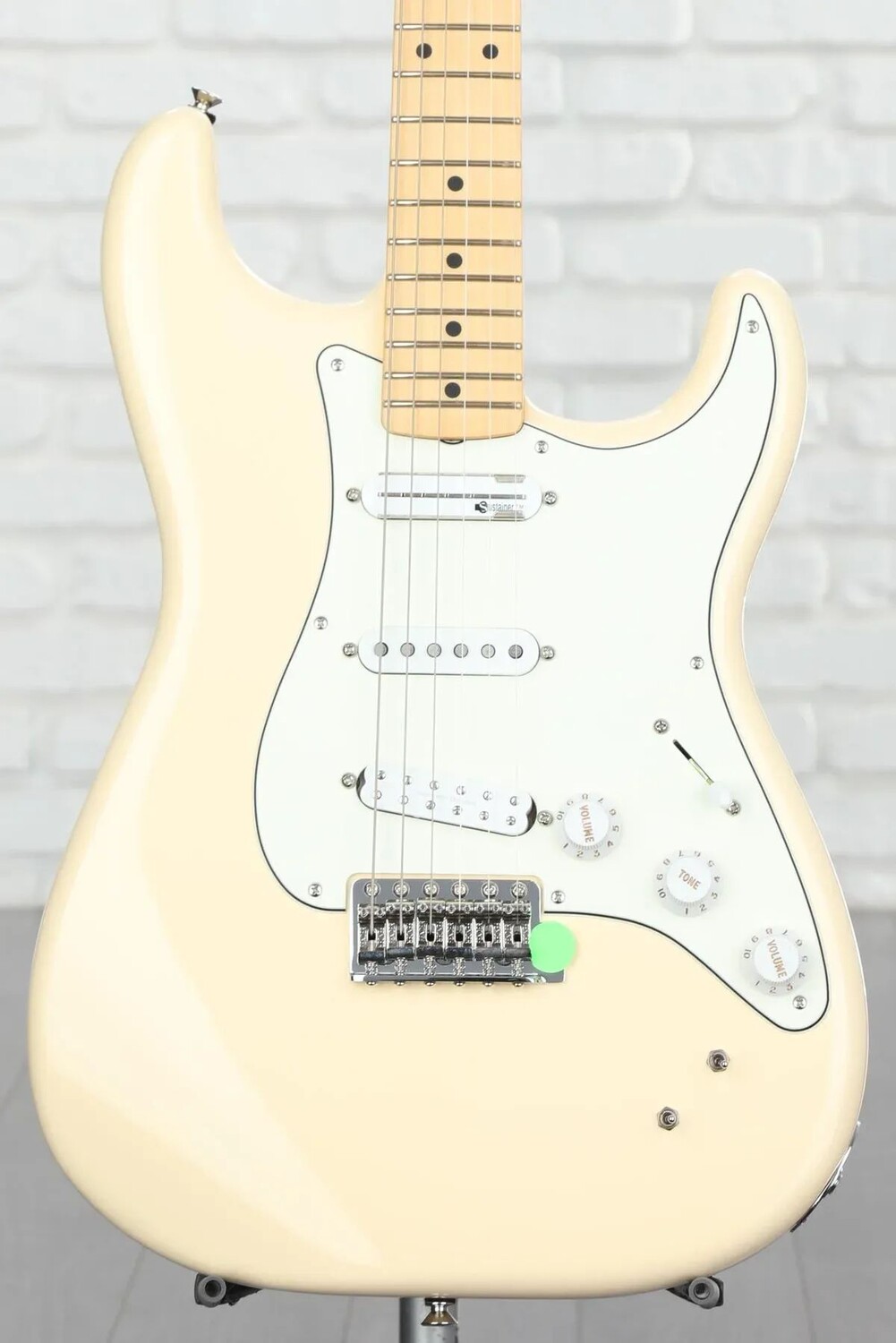 

Fender EOB Ed O'Brien Stratocaster — олимпийский белый