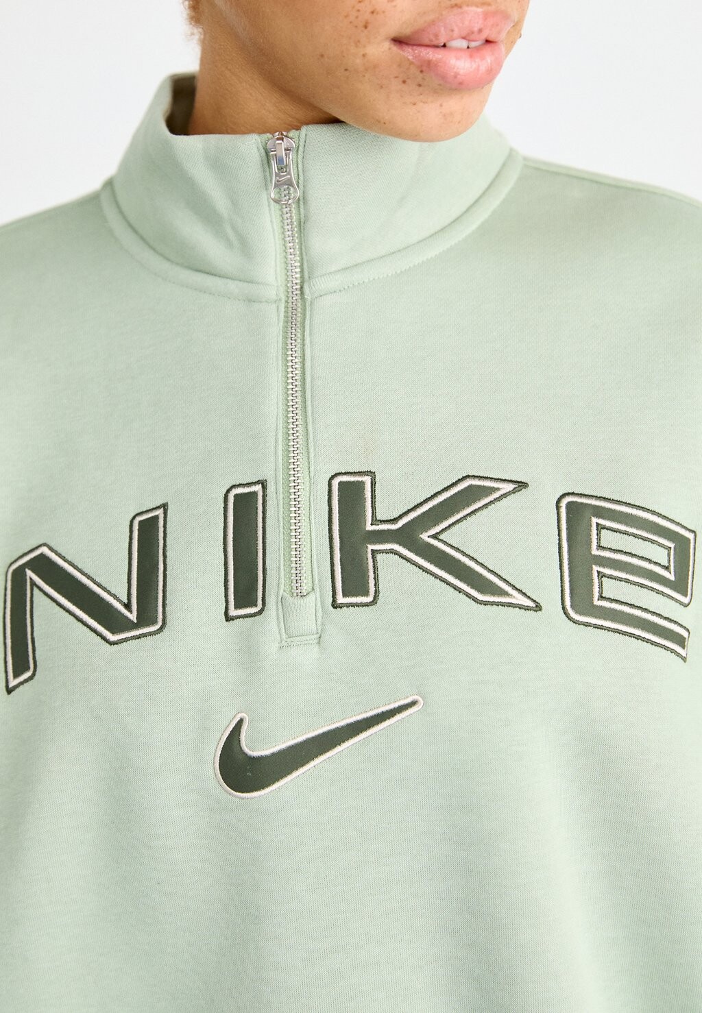 

Толстовка LOGO Nike, зеленый