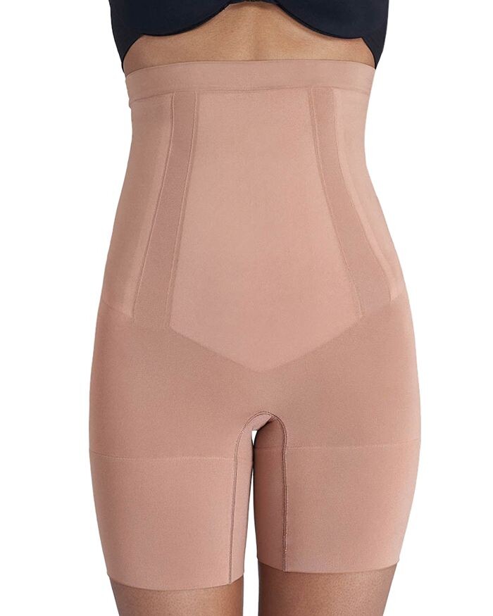 

Шорты OnCore с высокой талией до середины бедра Spanx