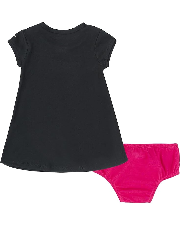

Платье Nike T-Shirt Dress, черный