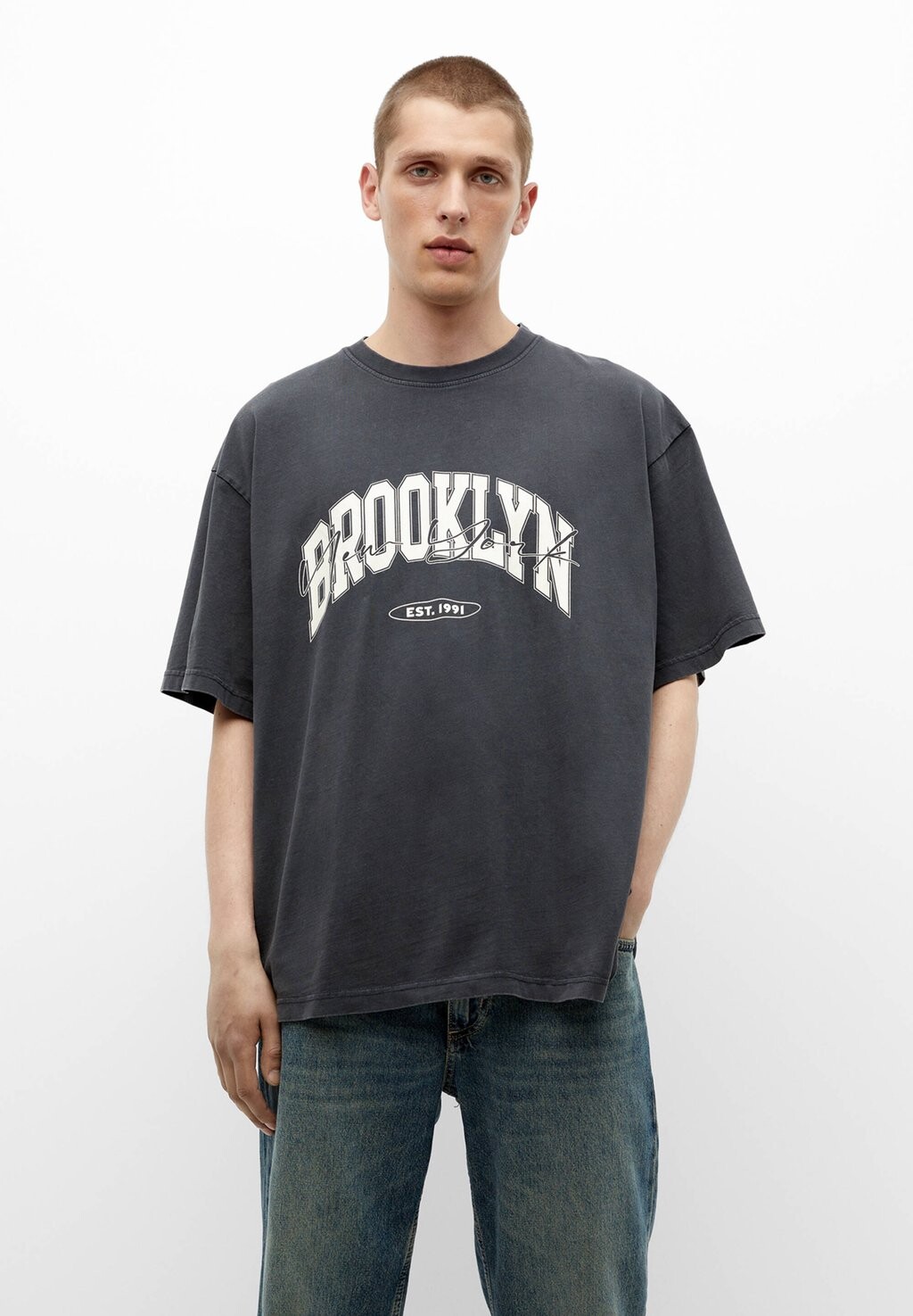 

Футболка с принтом PULL&BEAR, серый