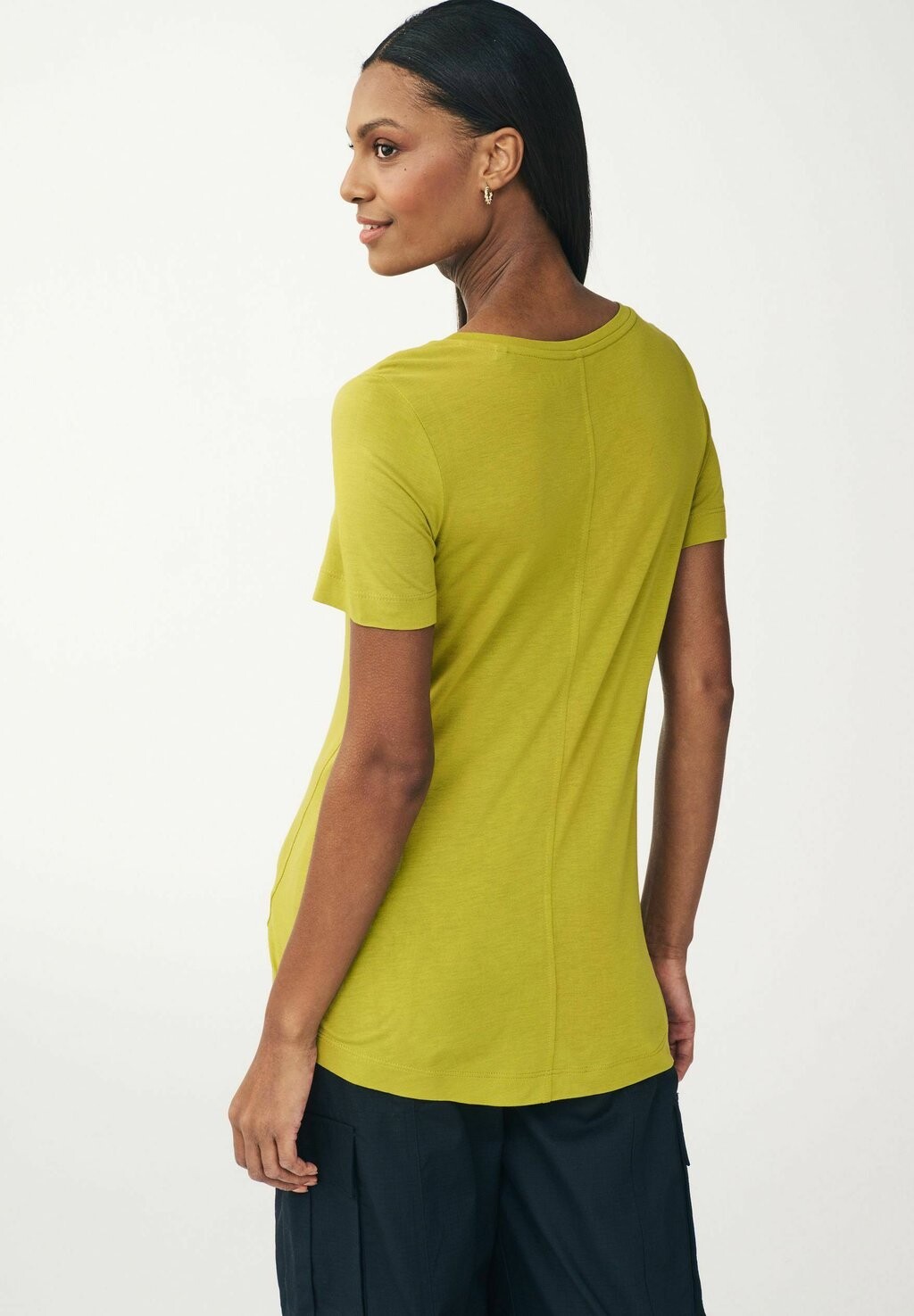 

Базовая футболка REGULAR FIT Next, зеленый