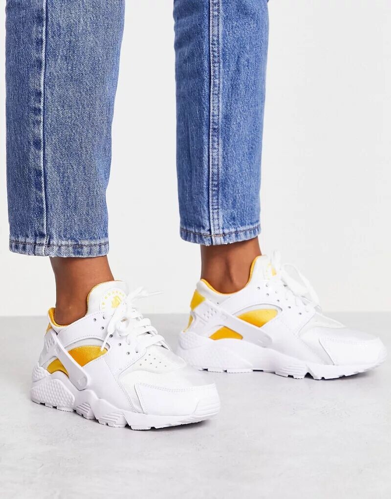

Кроссовки Nike Air Huarache белого и университетского золота