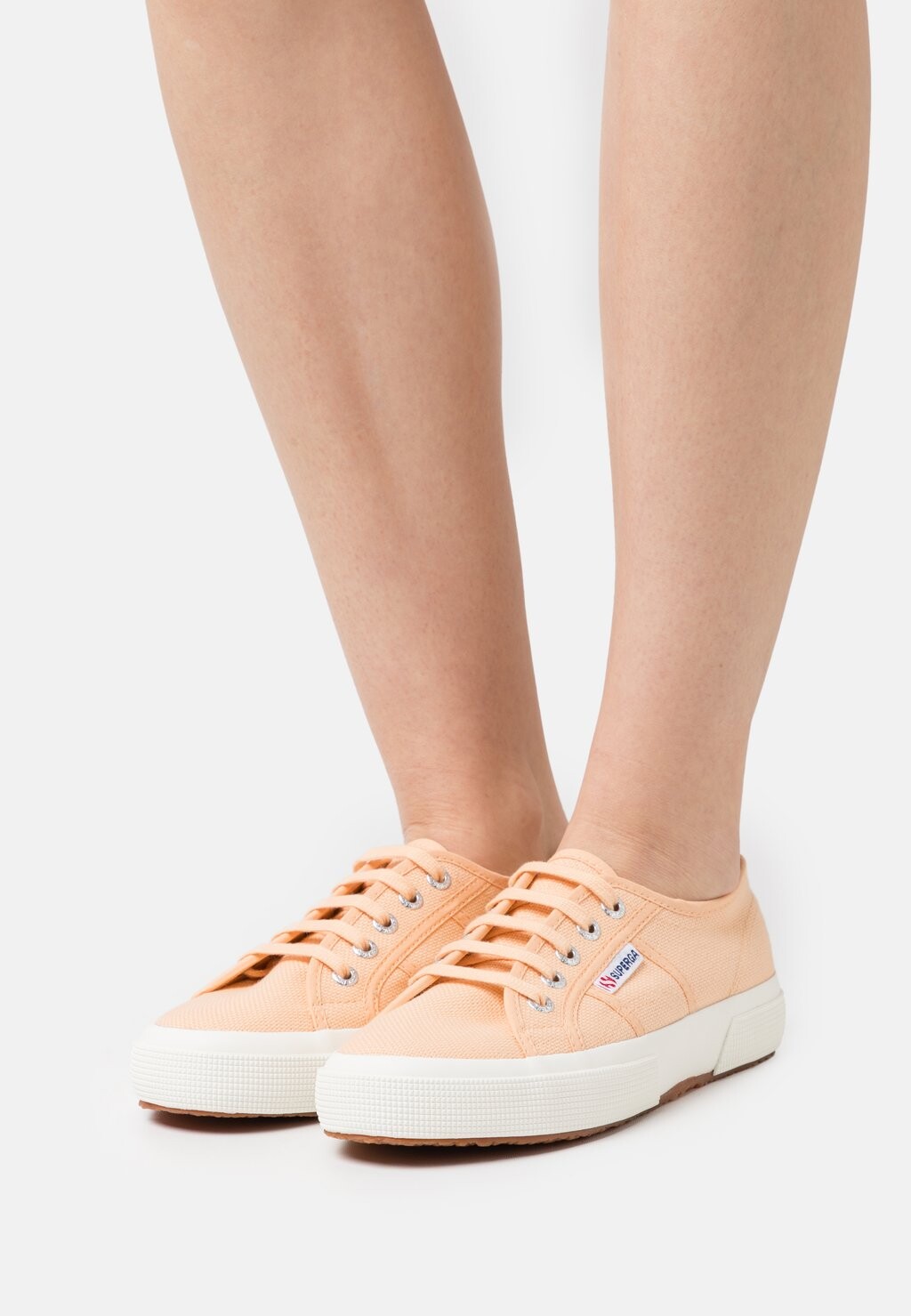 

Кроссовки Superga