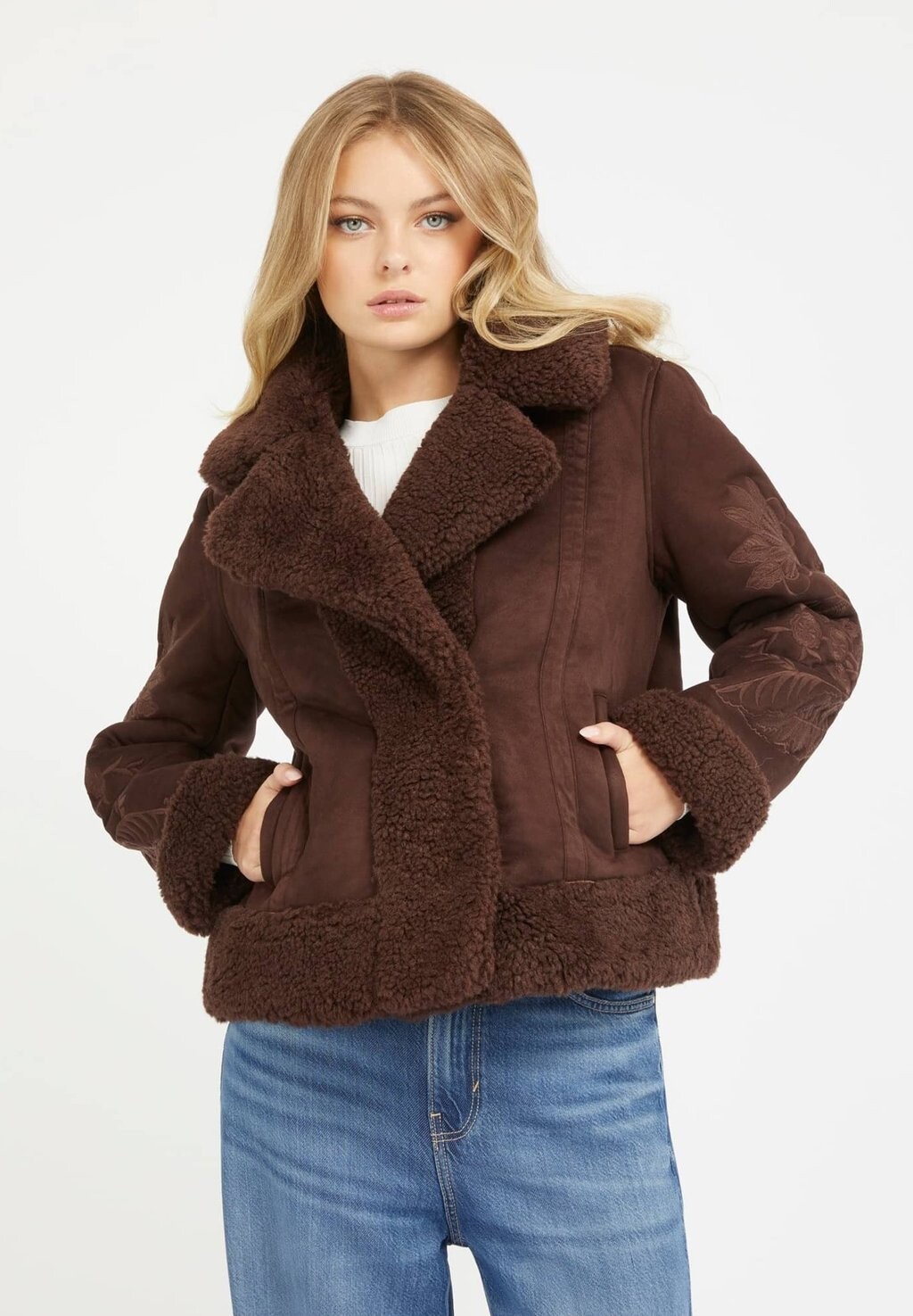 

Куртка зимняя Sherpa Imitat Guess, цвет braun
