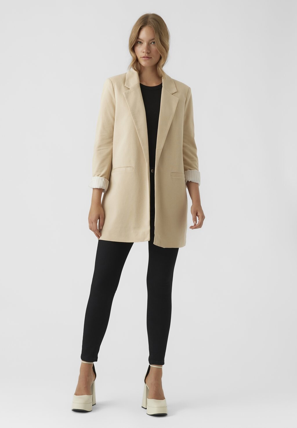 

Длинная куртка Vero Moda