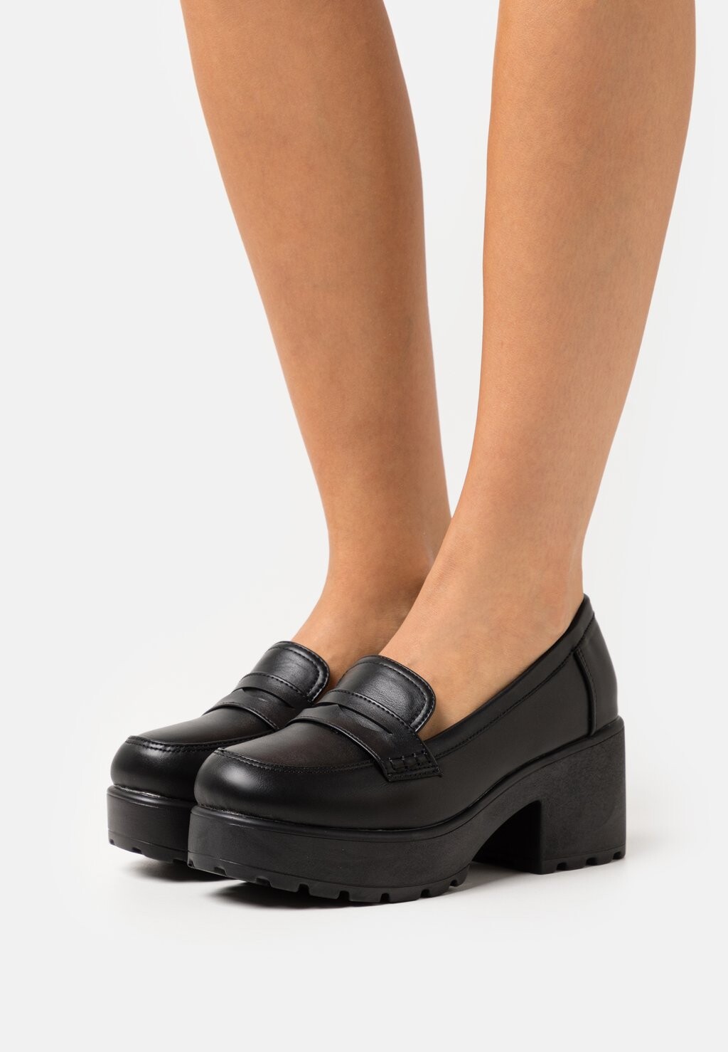 

Туфли на платформе Koi Footwear, черный