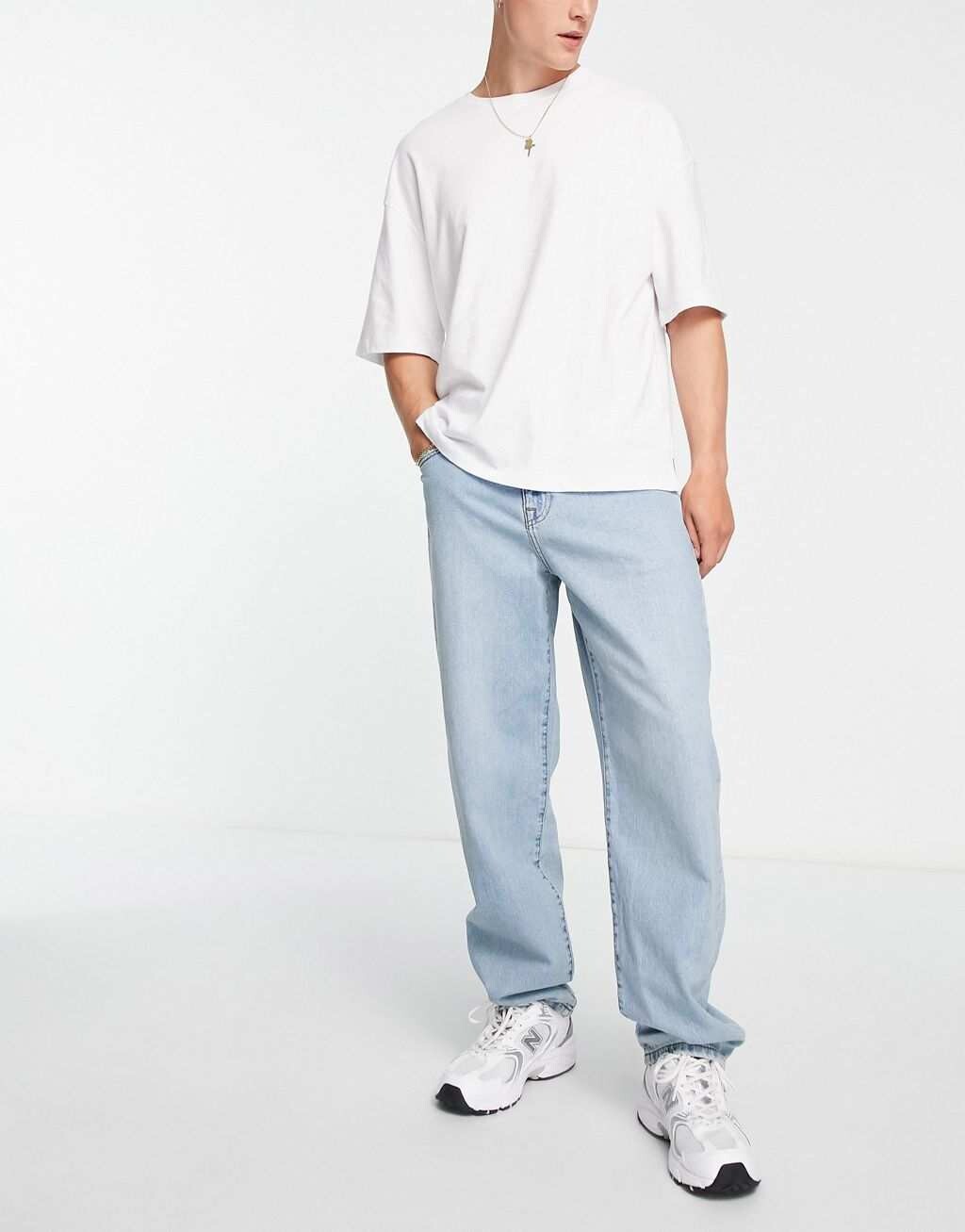 

Светло-голубые мешковатые джинсы ASOS DESIGN