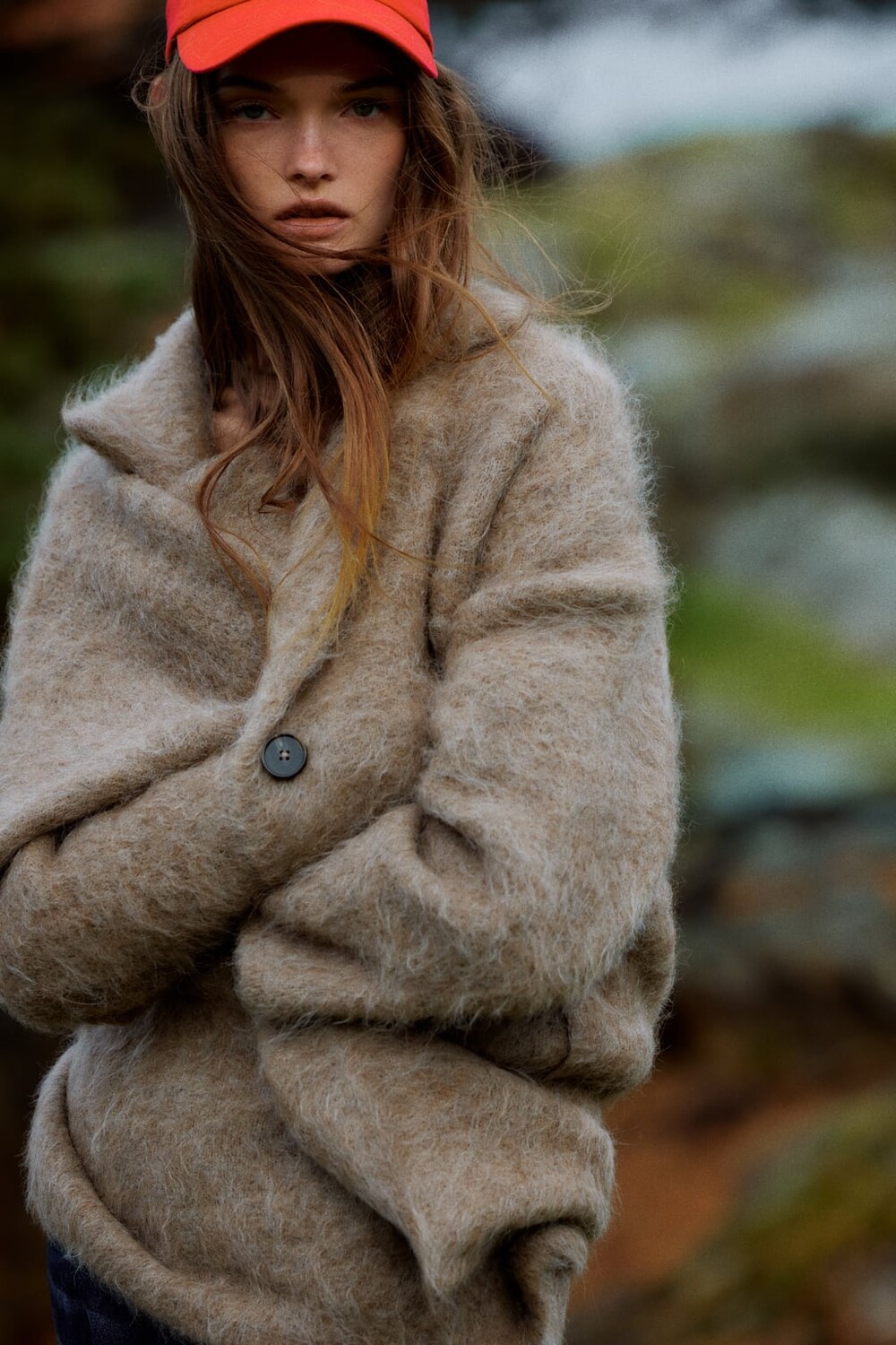 

Короткое вязаное пальто из альпаки ZARA, коричневый