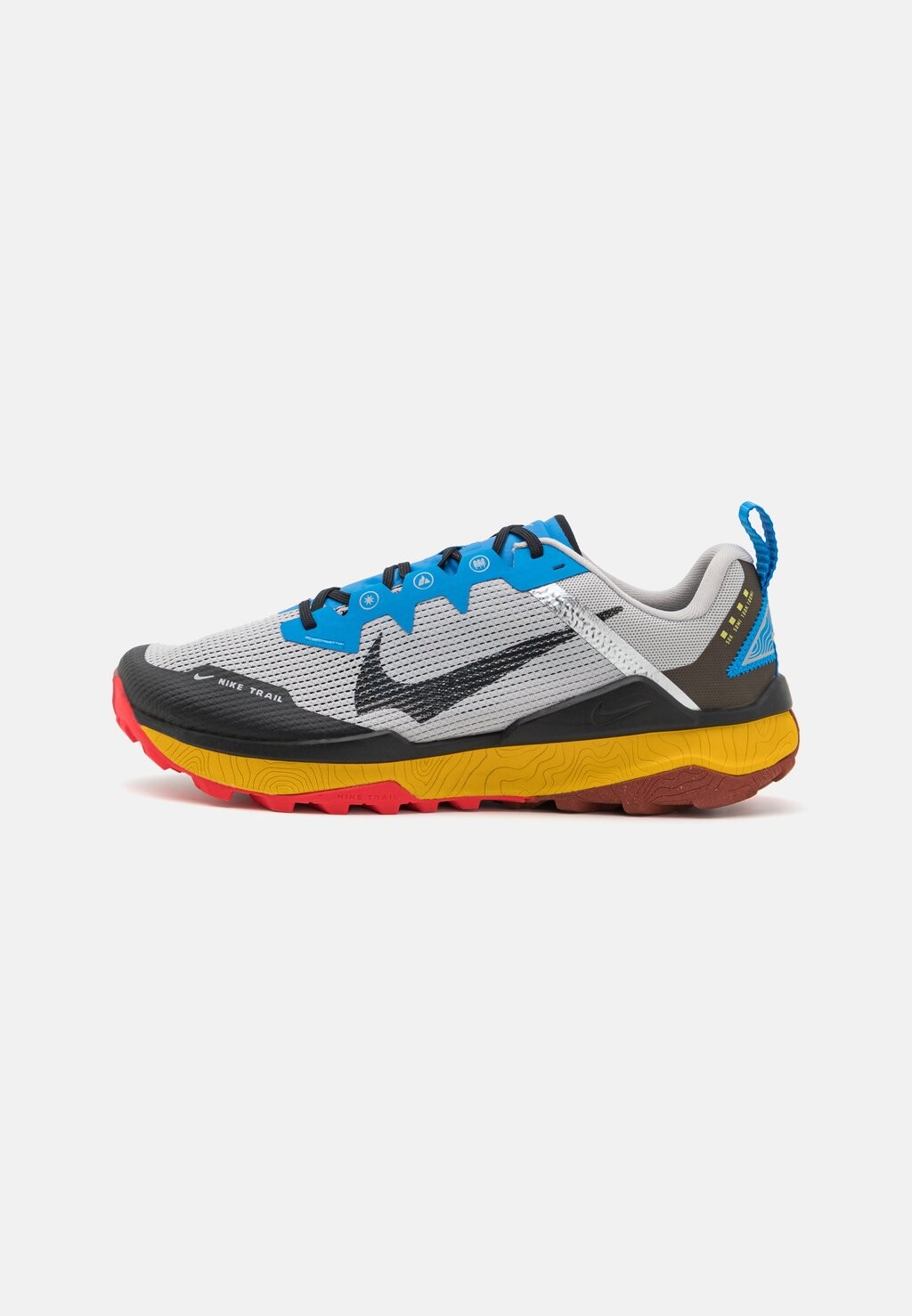 

Походные ботинки Nike