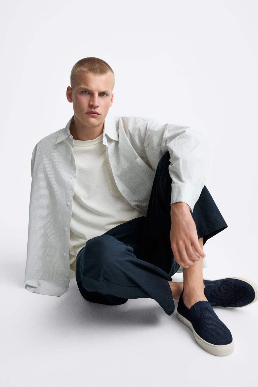 

Кроссовки из трикотажной ткани без шнурков ZARA, синий