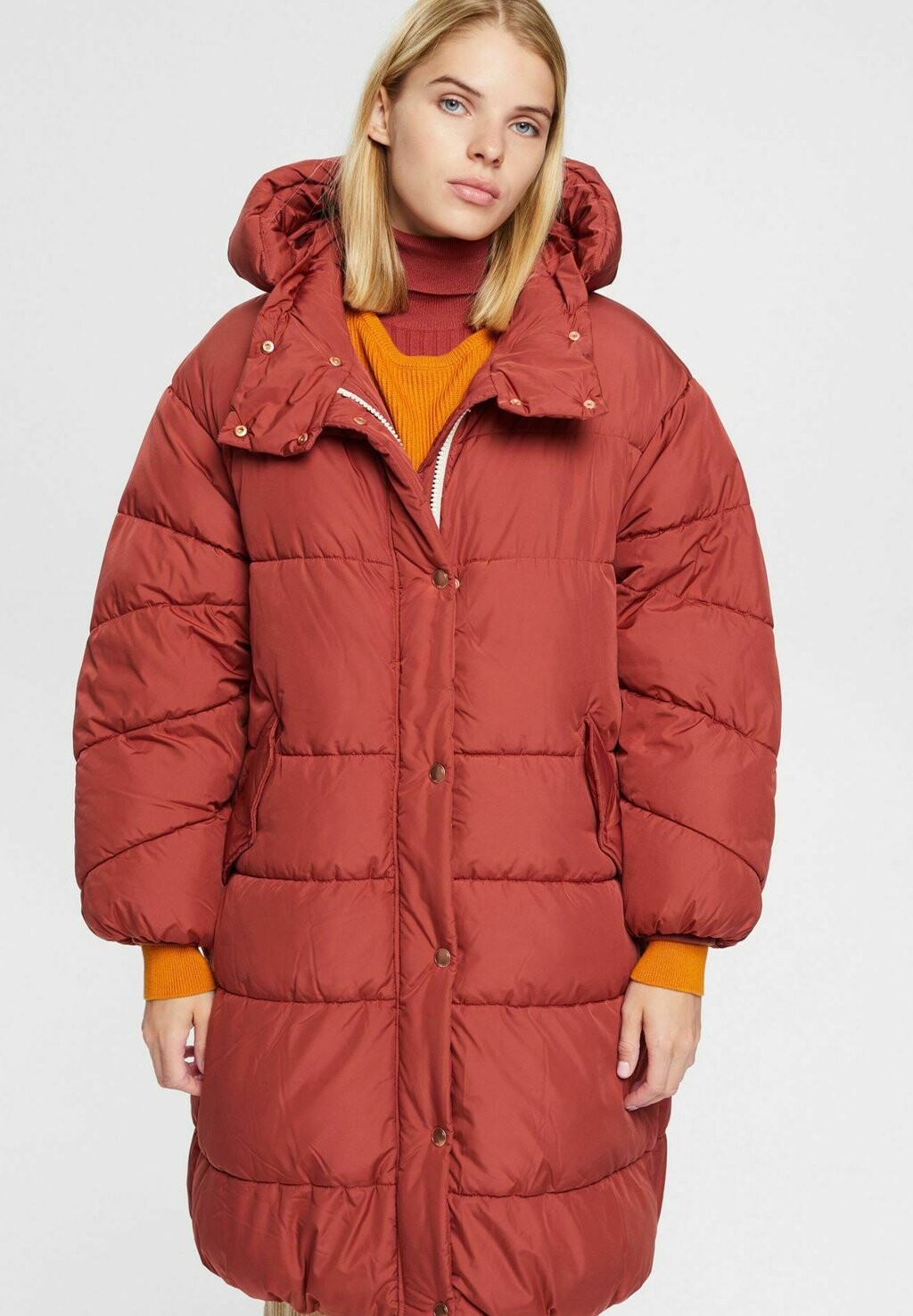 

Зимнее пальто edc by Esprit, Красный