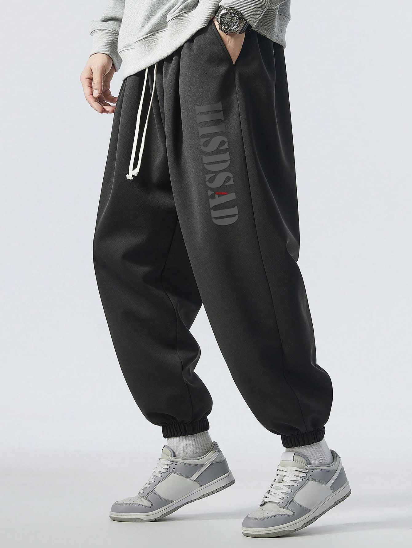 Мужские эластичные свободные брюки-карго больших размеров с завязками на талии и принтом бренда, черный