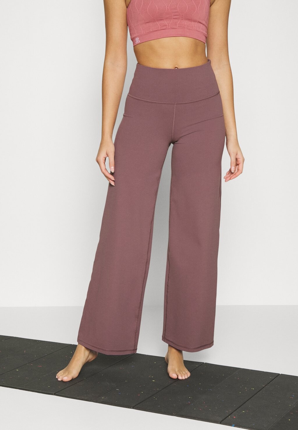 

Спортивные брюки Athleta