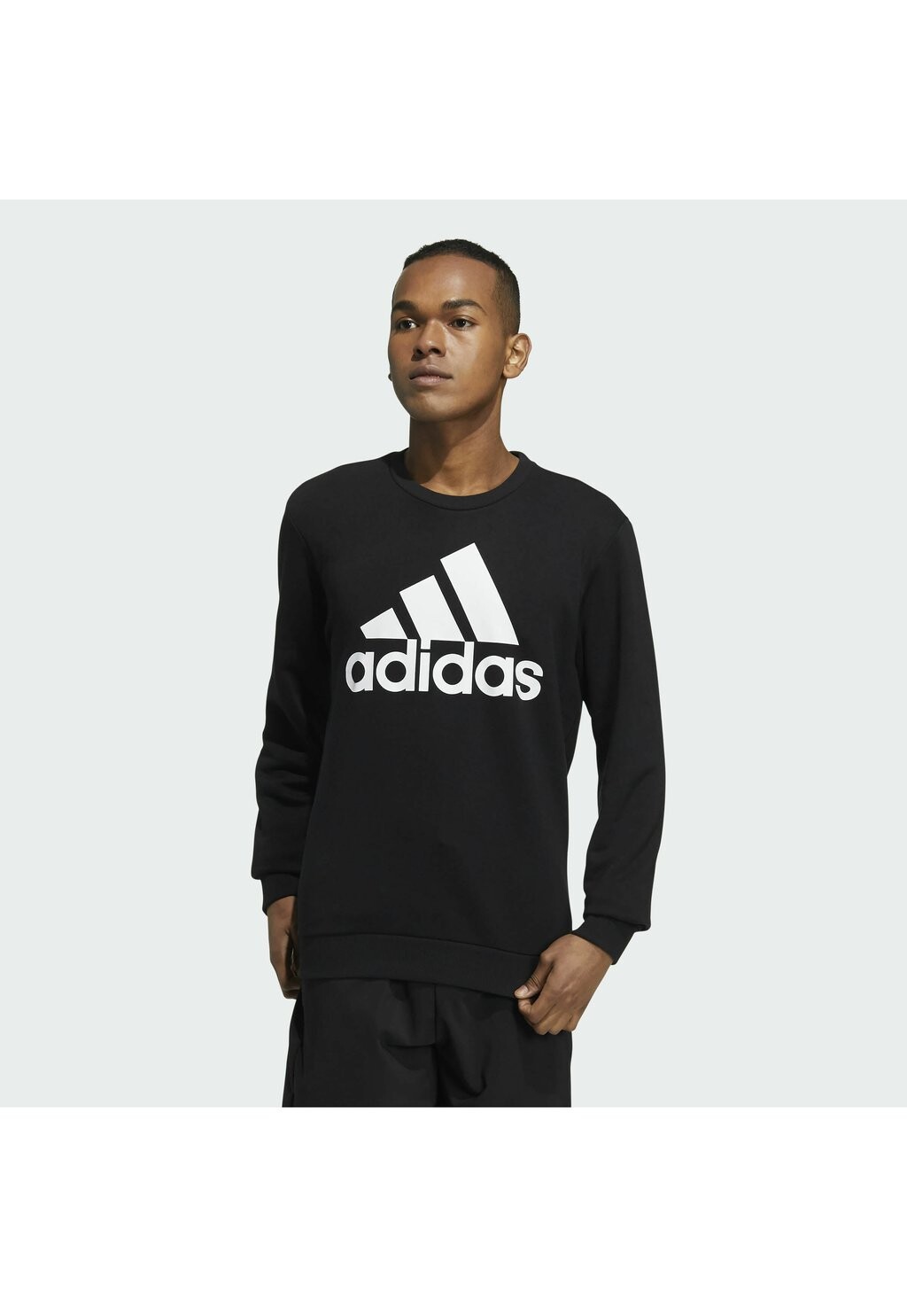 

Свитшот Adidas