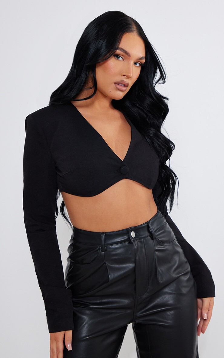 

PrettyLittleThing Черный укороченный пиджак с изогнутым подолом